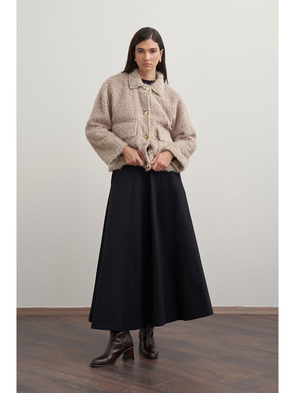 Bej Vizon-Gold Dügmeli Pelüş Ceket-5