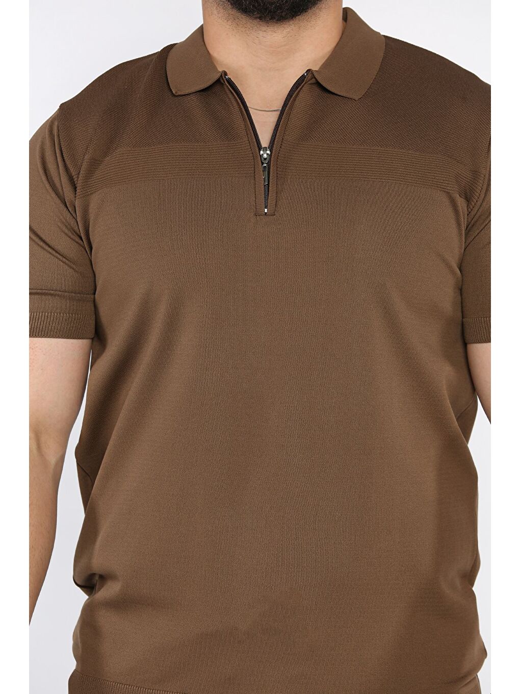Kahverengi Erkek Polo Yaka Yarım Fermuarlı Kendinden Desenli Tişört-3