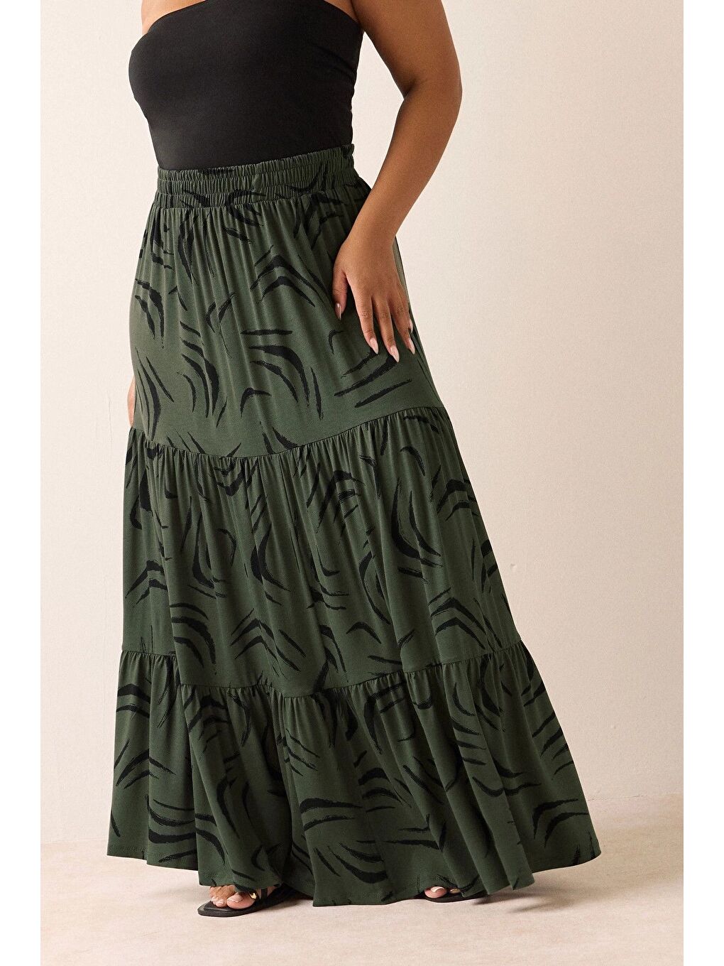 Yeşil Büyük Beden Bürümcük Kumaş Çiçek Desenli Beli Lastikli Etek 304236-1