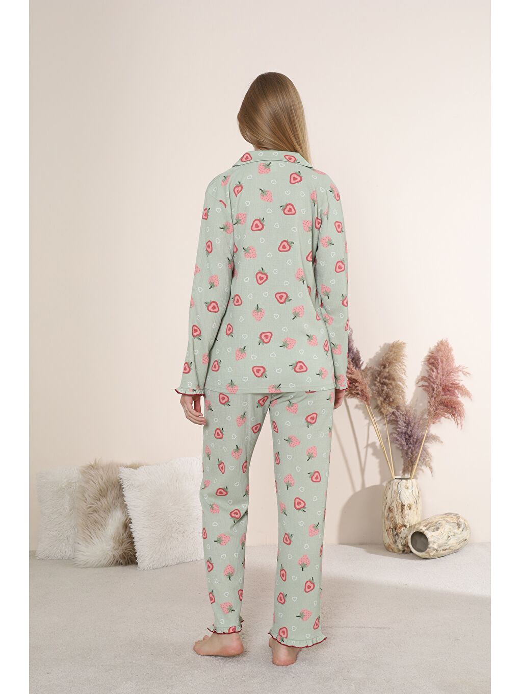 Yeşil Bürümcük Kumaş Önden Düğmeli Desenli Uzun Kollu Kadın Pijama Takımı 6005-4