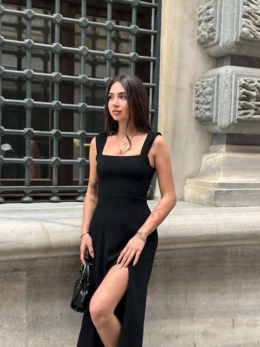 Kadın Siyah Arkadan İp Bağlamalı Yırtmaç Detaylı Keten Elbise HZL25S-ZK11241-3