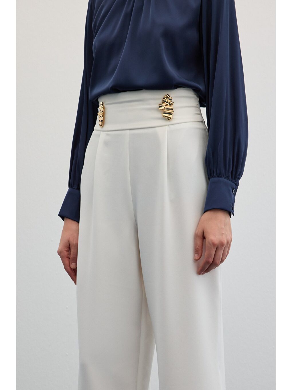 Bel Aksesuarlı Pantolon - Ekru-6