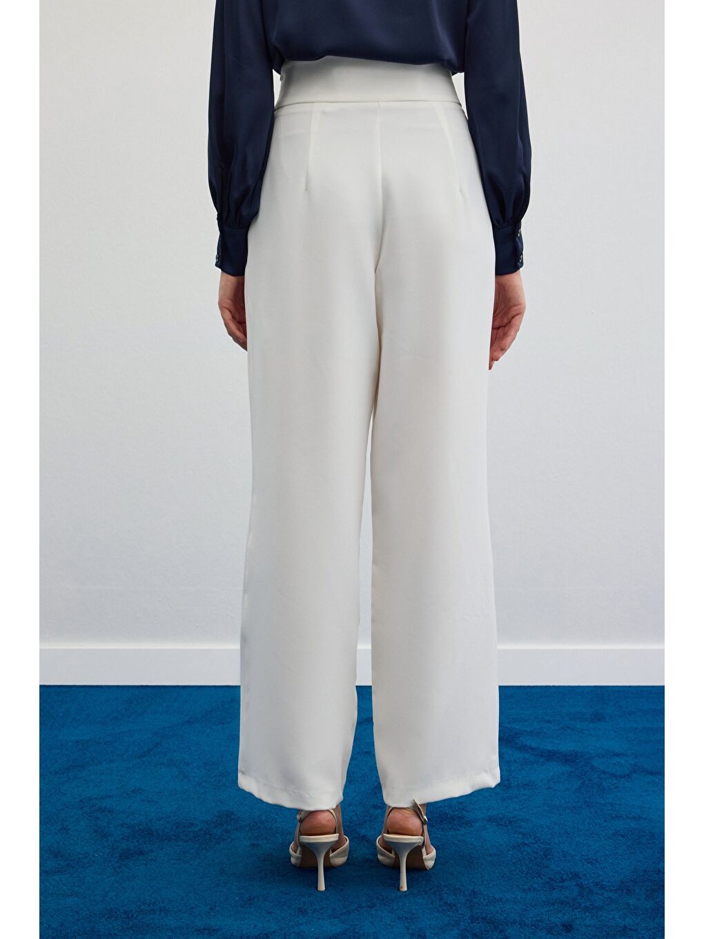 Bel Aksesuarlı Pantolon - Ekru-7