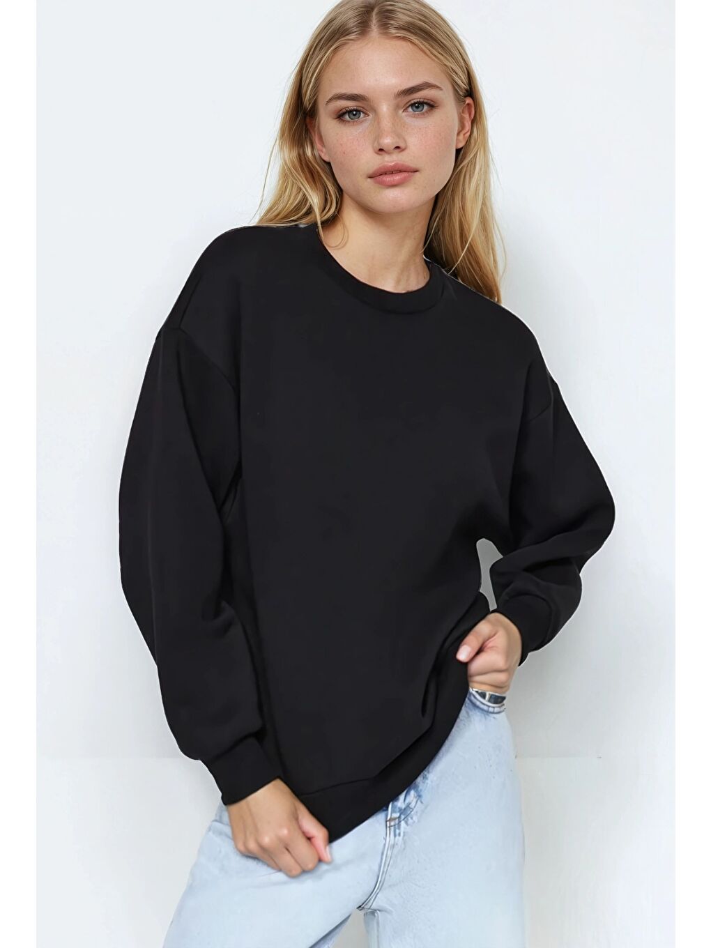 Basic Siyah Oversize Sweatshirt