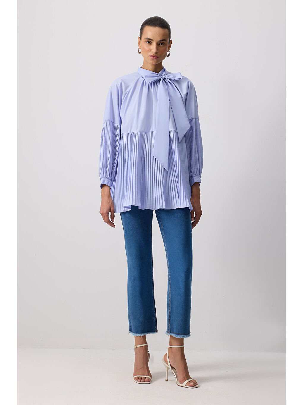 Mavi Yakası Bağlamalı Piliseli Tunik