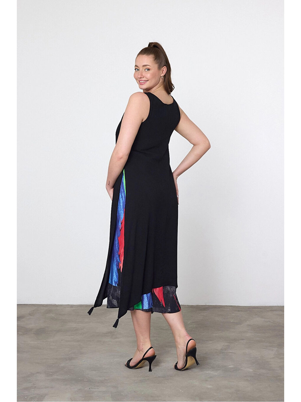 Kadın Siyah Mavi Kuş Tüyü Desenli Astarlı Viskon Elbise HZL25S-VM120251-4