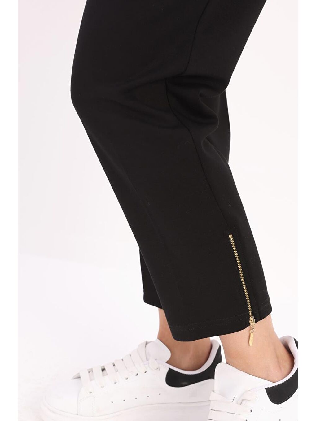 Siyah-Paçası Fermuarlı Pantolon-4