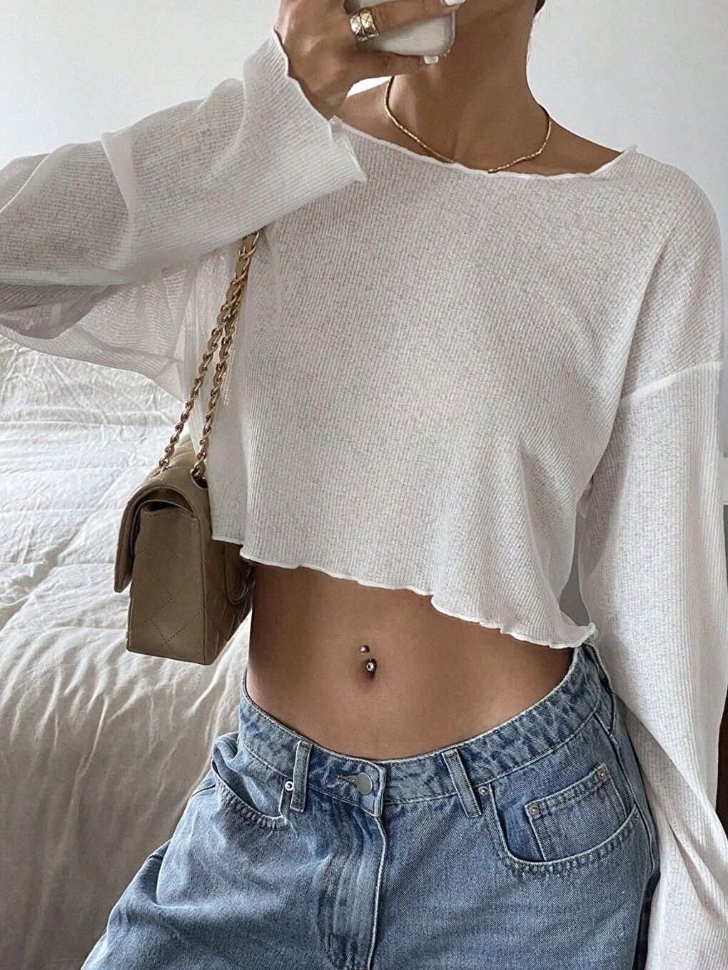 Kadın Beyaz Uzun Geniş Kollu Kayık Yaka Crop Bluz-5
