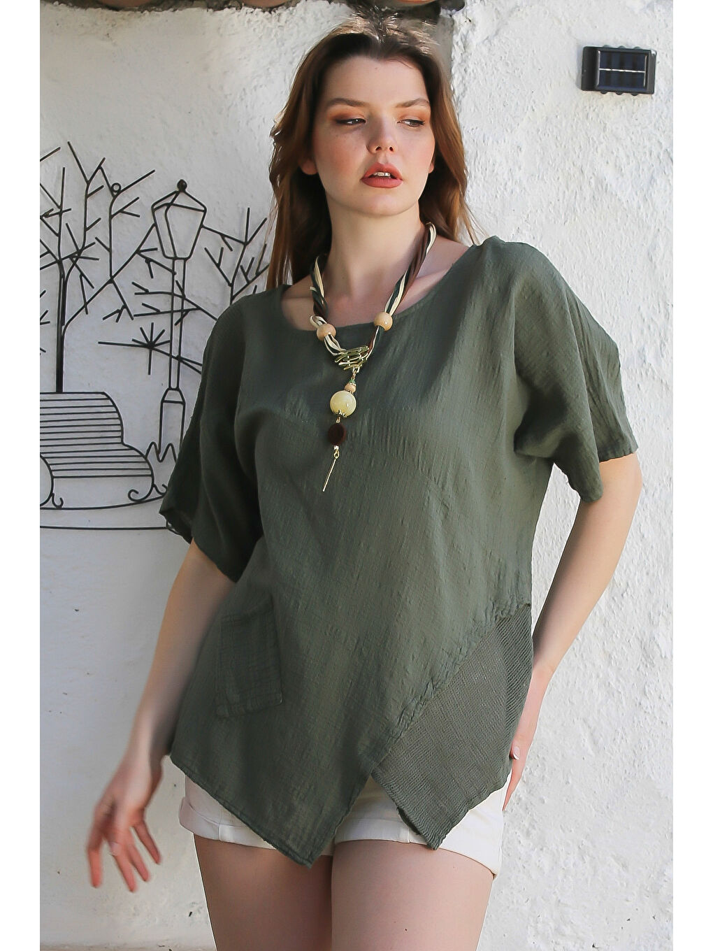 Haki Havuz Yaka Cepli File Detaylı Yıkamalı Casual Asimetrik Dokuma Bluz 70 65-1