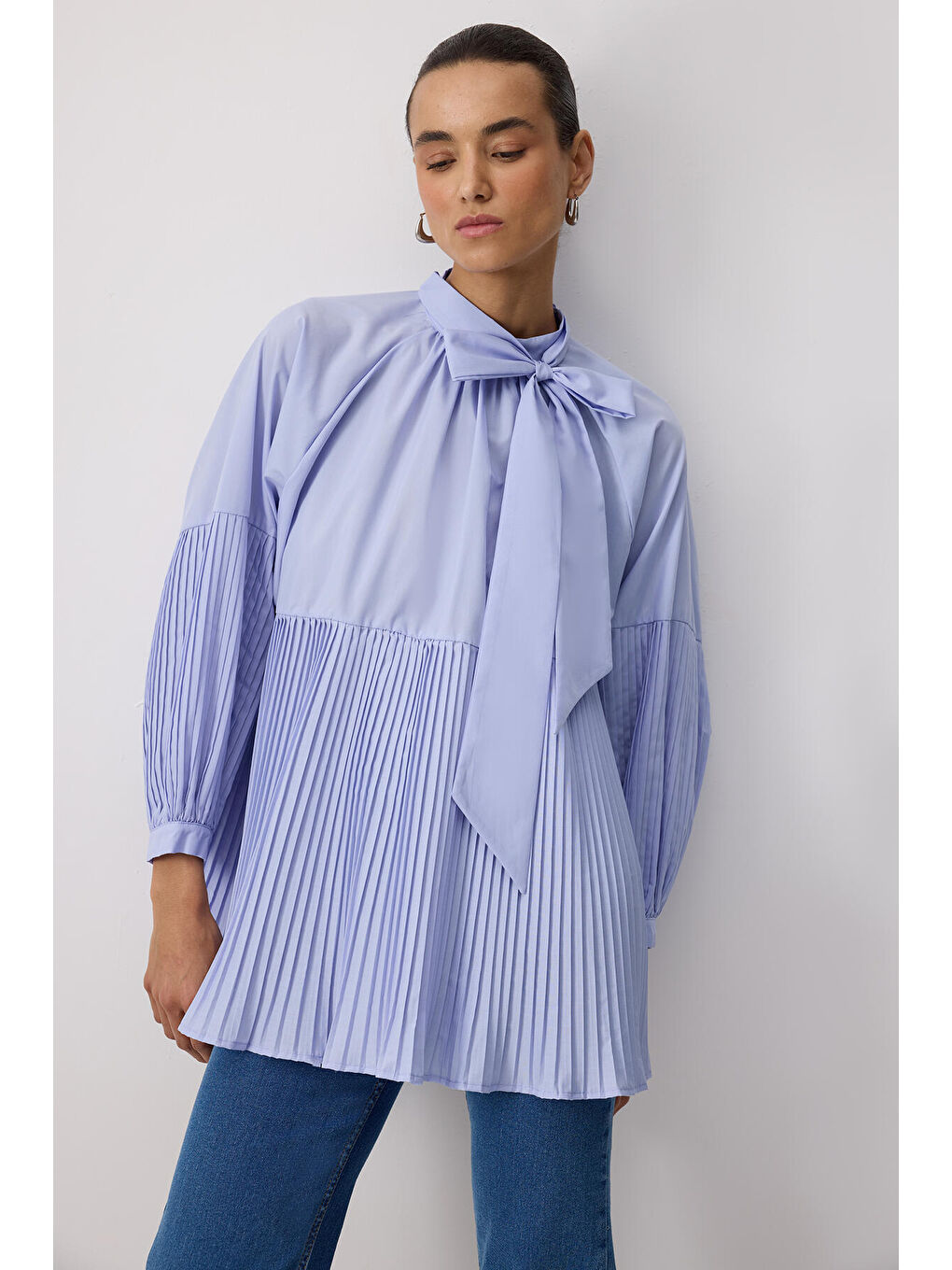 Mavi Yakası Bağlamalı Piliseli Tunik-3