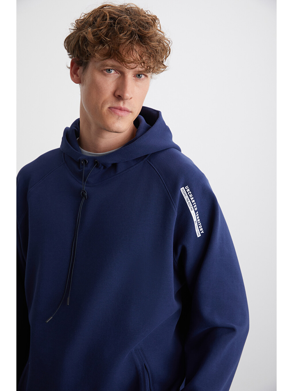 Malagos Erkek İçi Polarlı Yumuşacık 3 İplik İçi Şardonlu Regular Kapüşonlu Lacivert Sweatshirt-4