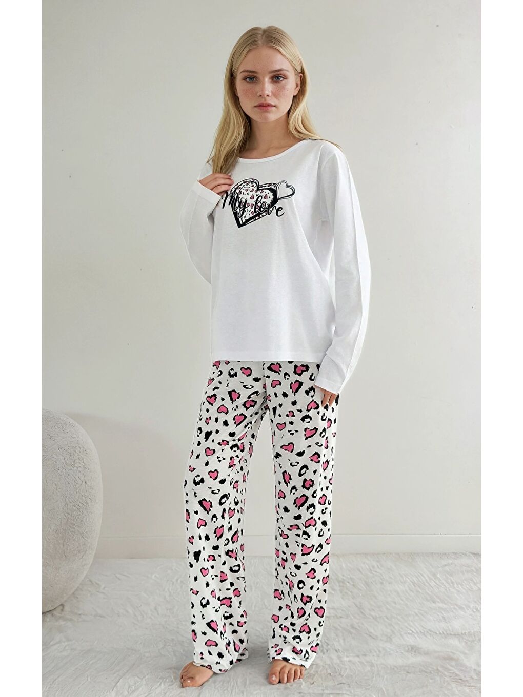 Beyaz My Love Baskılı Kadın Pijama Takımı Kalp Desenli Leopar Alt