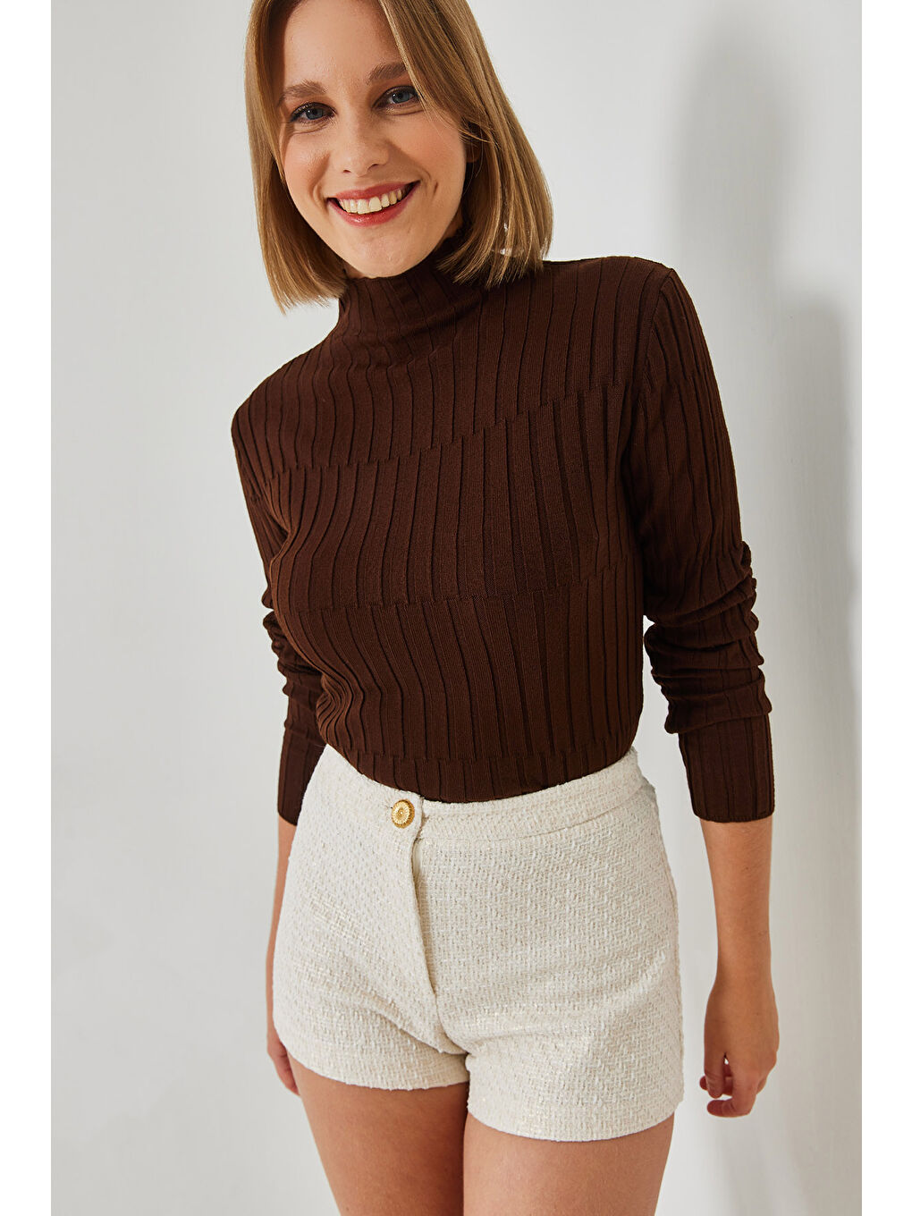 Kahverengi Kadın Balıkçı Yaka Parçalı Kazak-1