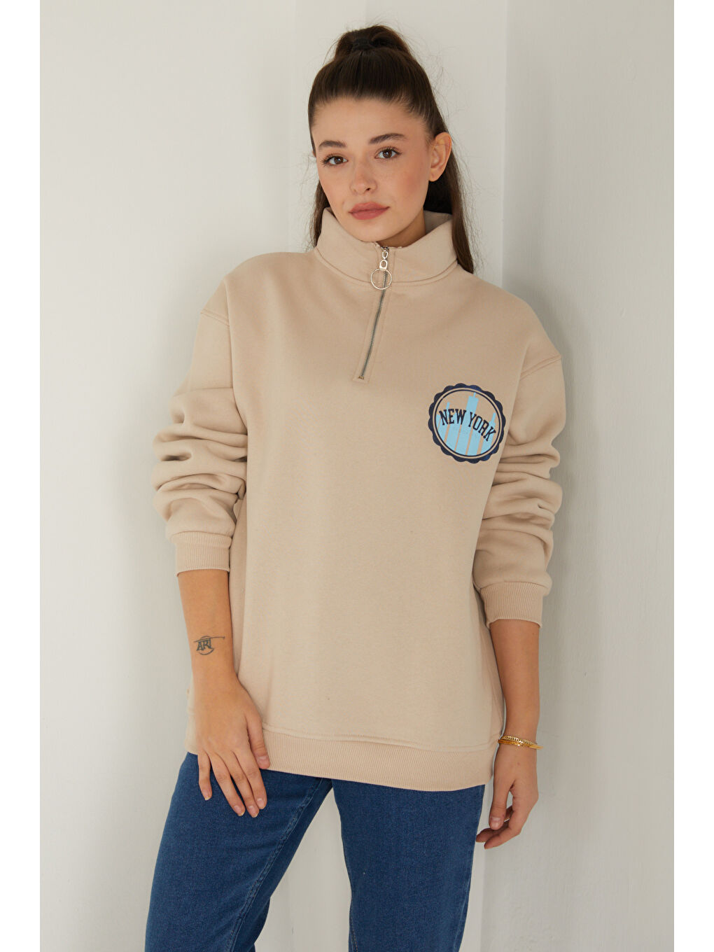 Yarım Balıkçı Yaka Kadın Bej Baskılı Sweatshirt - 26518