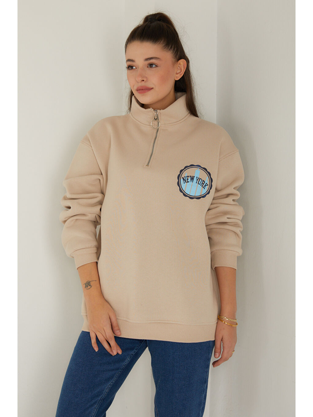 Yarım Balıkçı Yaka Kadın Bej Baskılı Sweatshirt - 26518-2