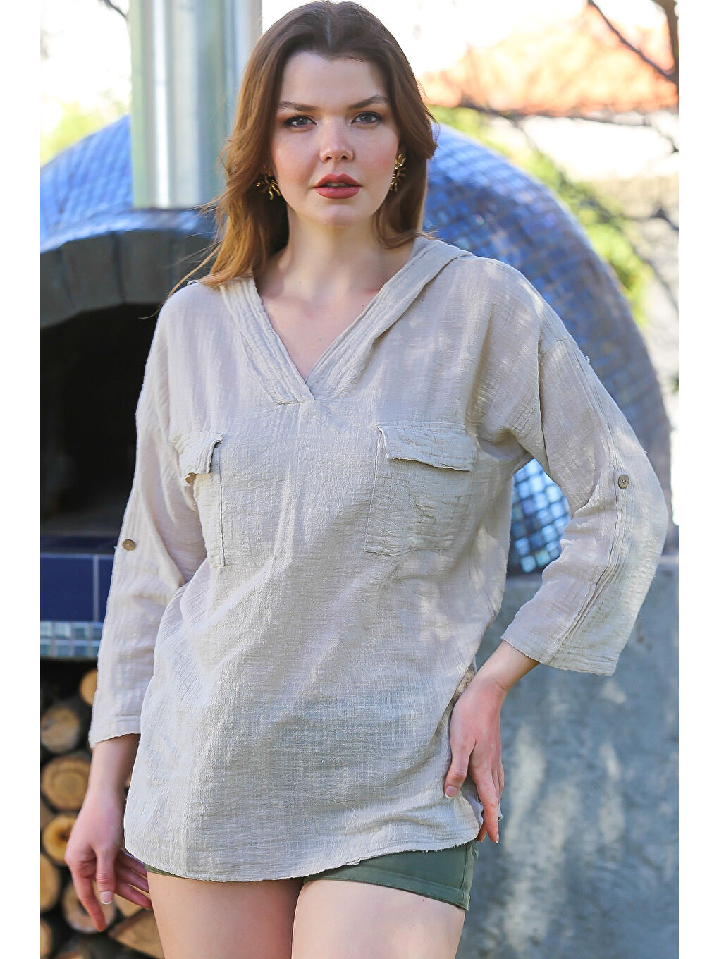 Bej Taş Rengi Kapüşonlu Düğmeli Uzun Kollu Çift Kapaklı Cepli Yıkamalı Casual Dokuma Bluz 72 62-3