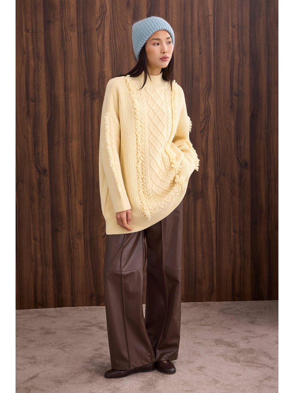 Sarı Püskül Detaylı Örme Kazak Tereyağ-1