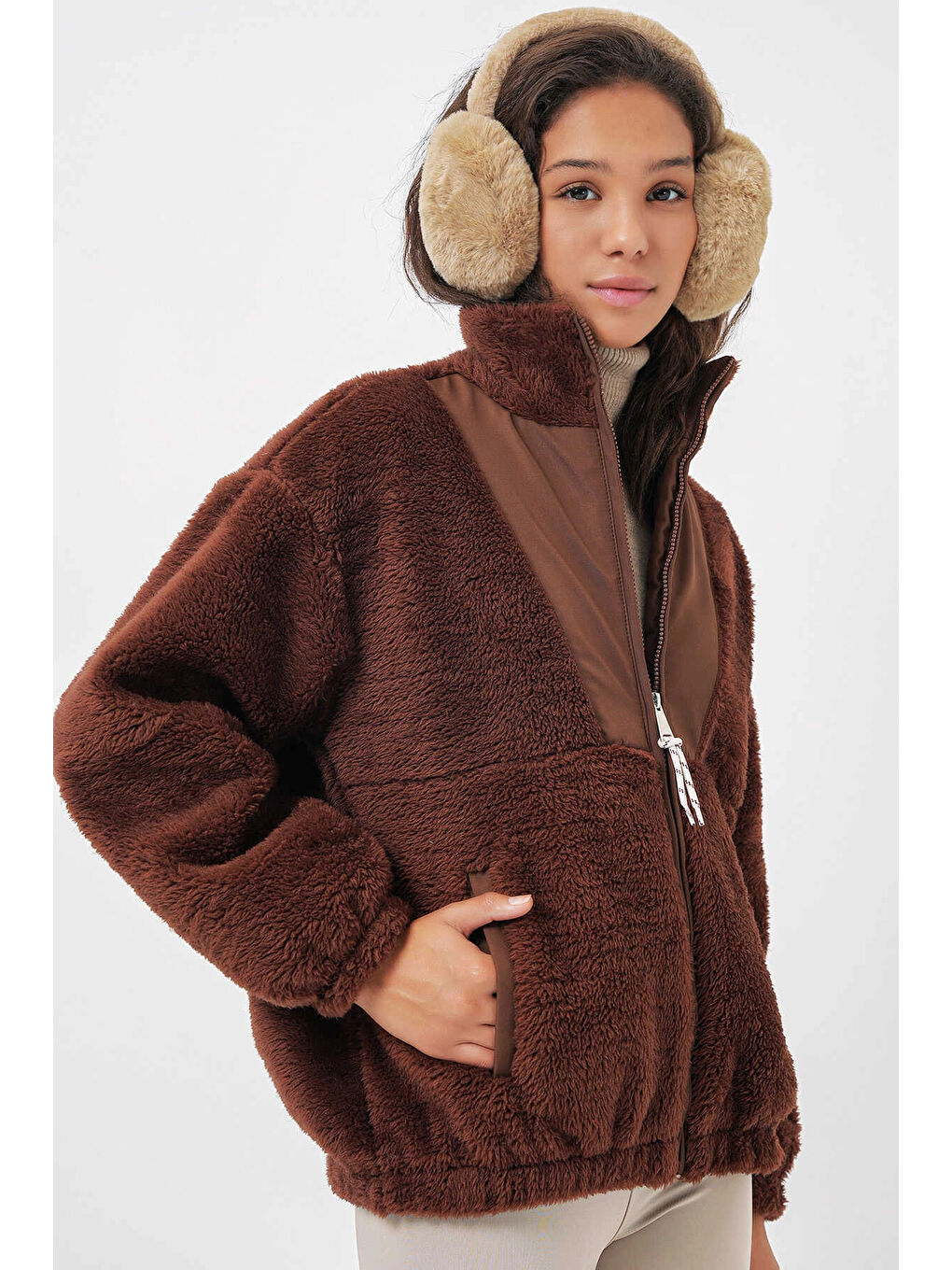 Kahverengi Kadın Çikolata Fermuarlı Suni Yünlü Astarlı Pelüş Ceket HZL25W BD151941-1