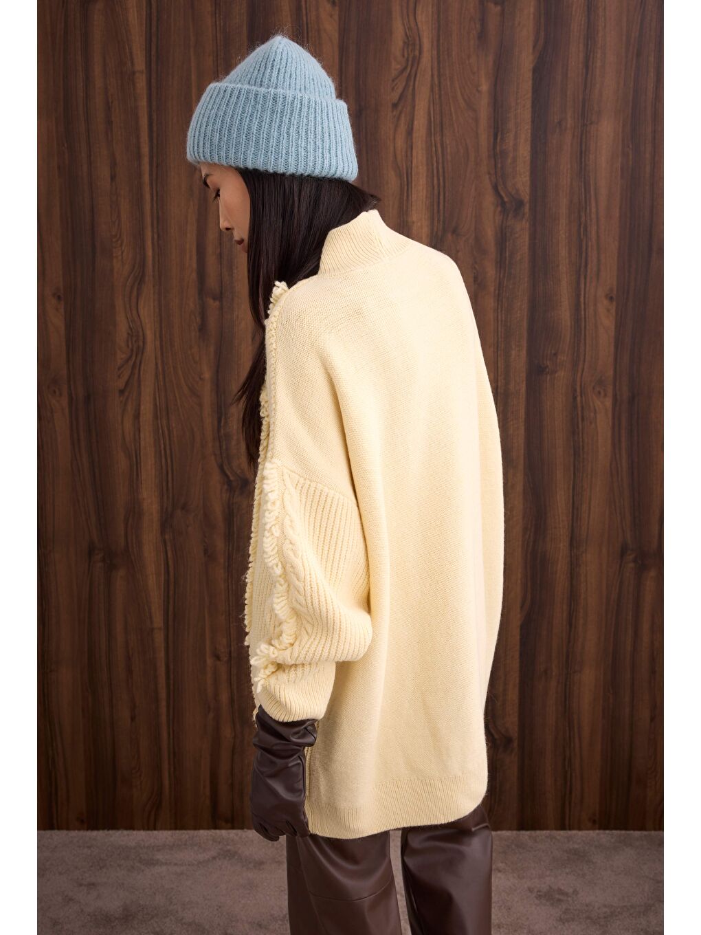 Sarı Püskül Detaylı Örme Kazak Tereyağ-4