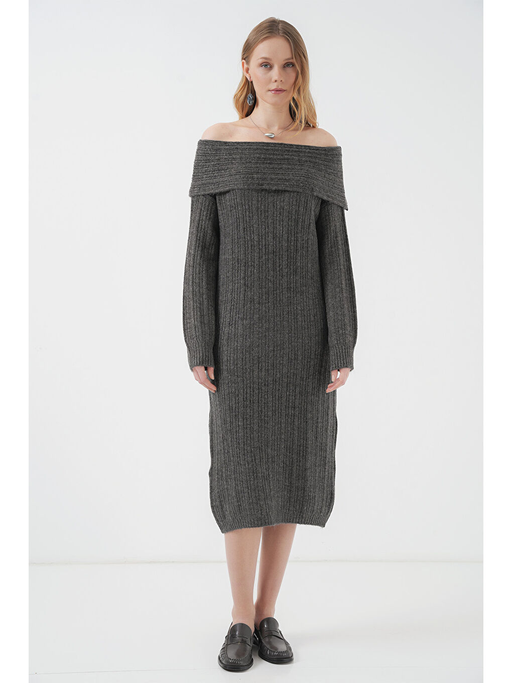 15920 Madonna Yaka Oversize Triko Elbise - Antrasit-1