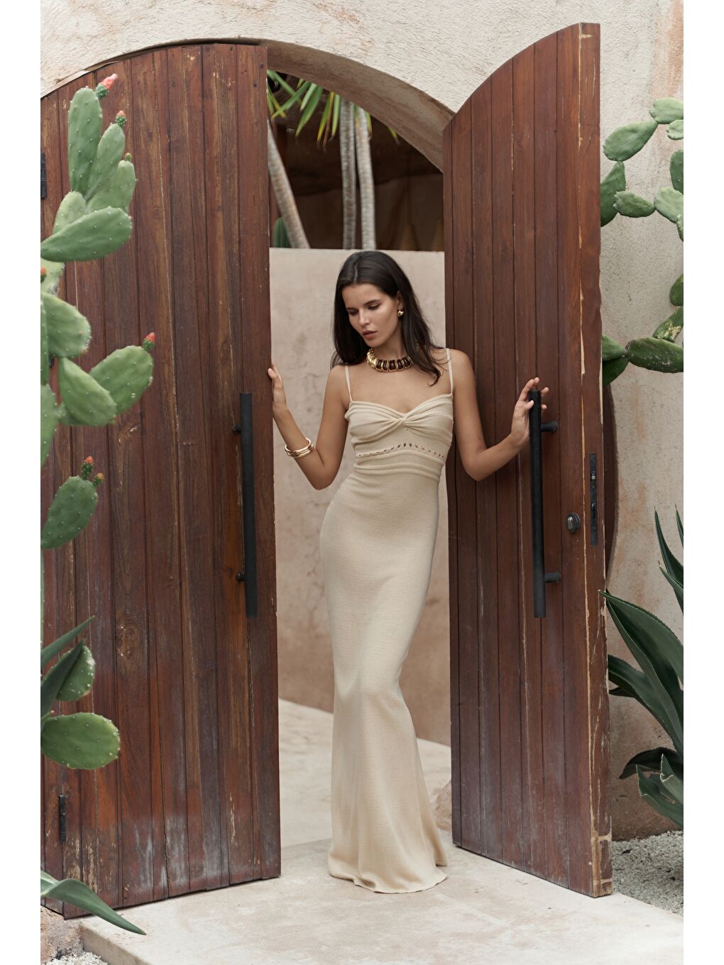 Jayah Büzgü Detay Askılı Koyu Bej Triko Elbise-1