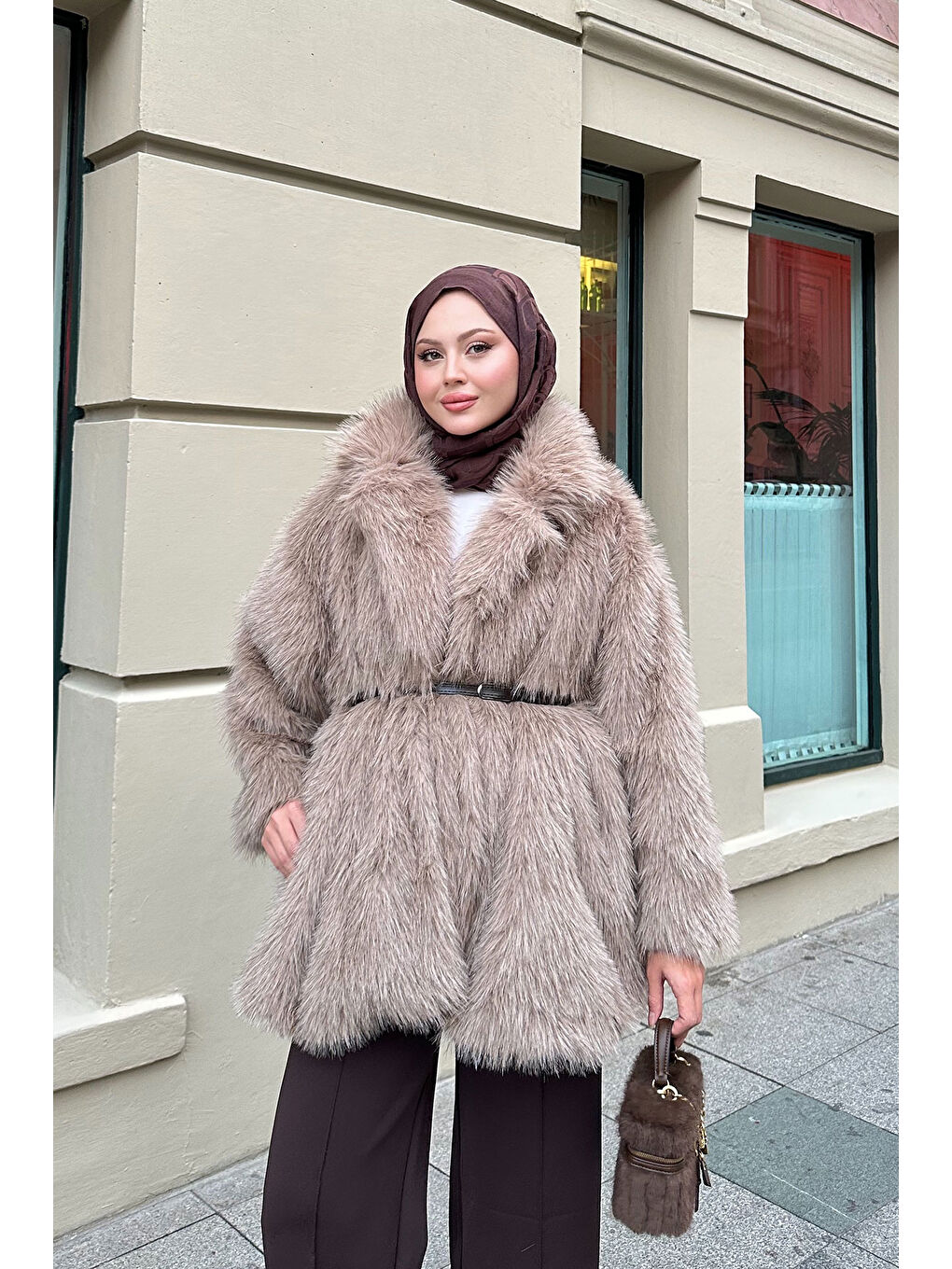 Bej Kadın Sim Detay Kemerli Kaban Taş-1