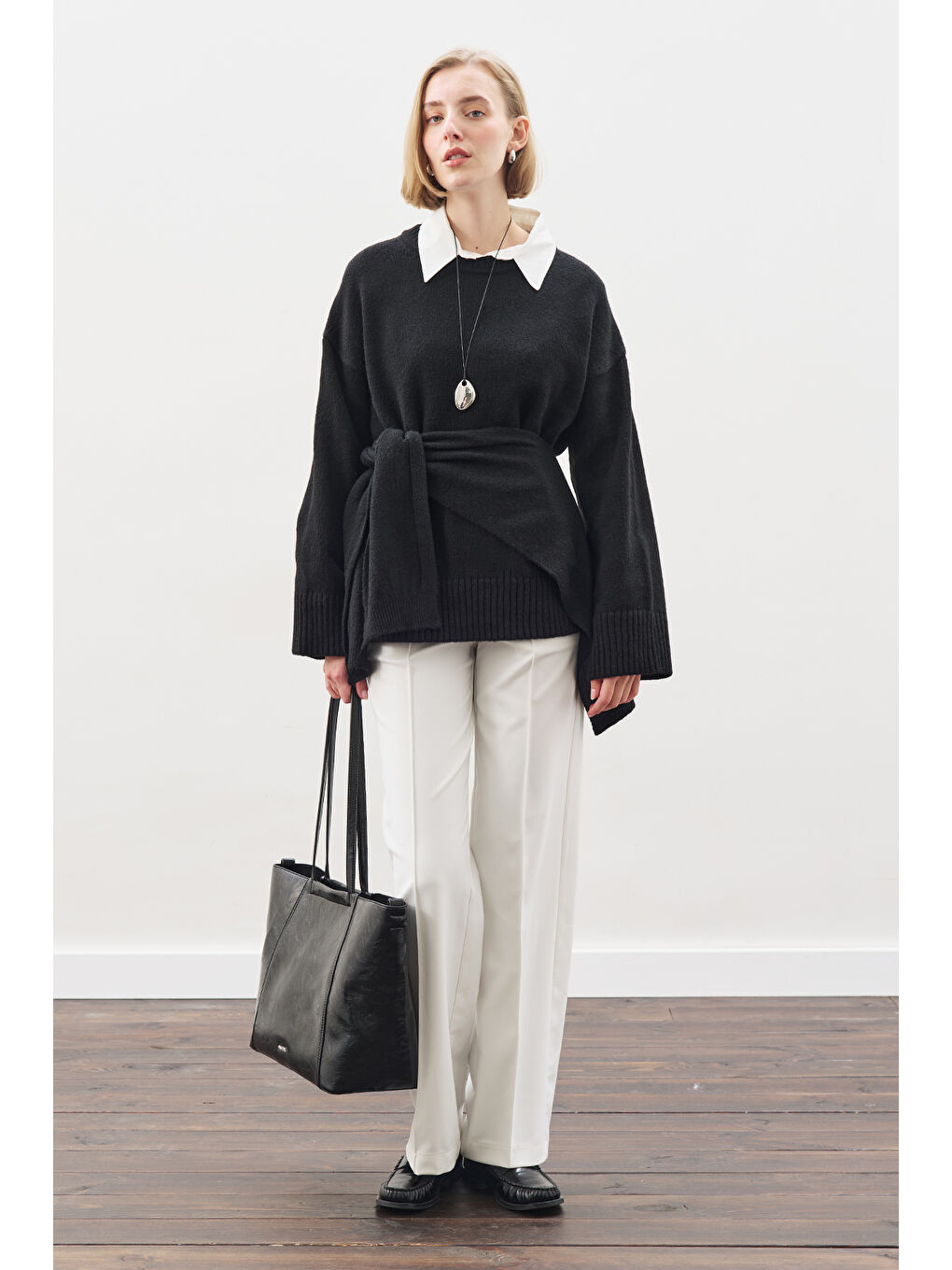 Kare Yaka Bağlamalı Triko Atkı Siyah-1