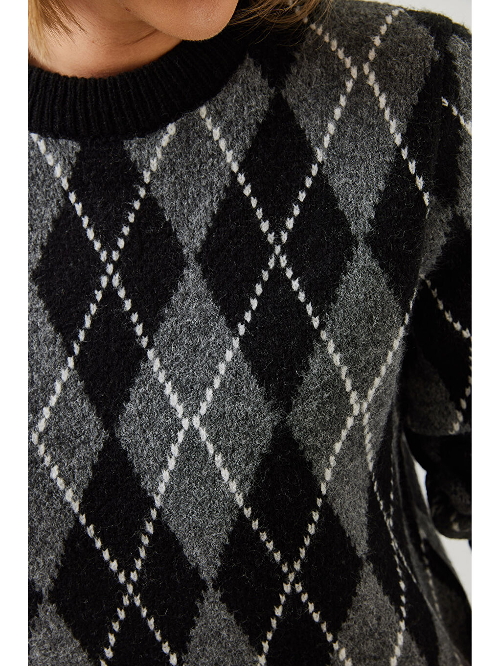 Siyah Kadın Bisiklet Yaka Baklava Desenli Kazak-1