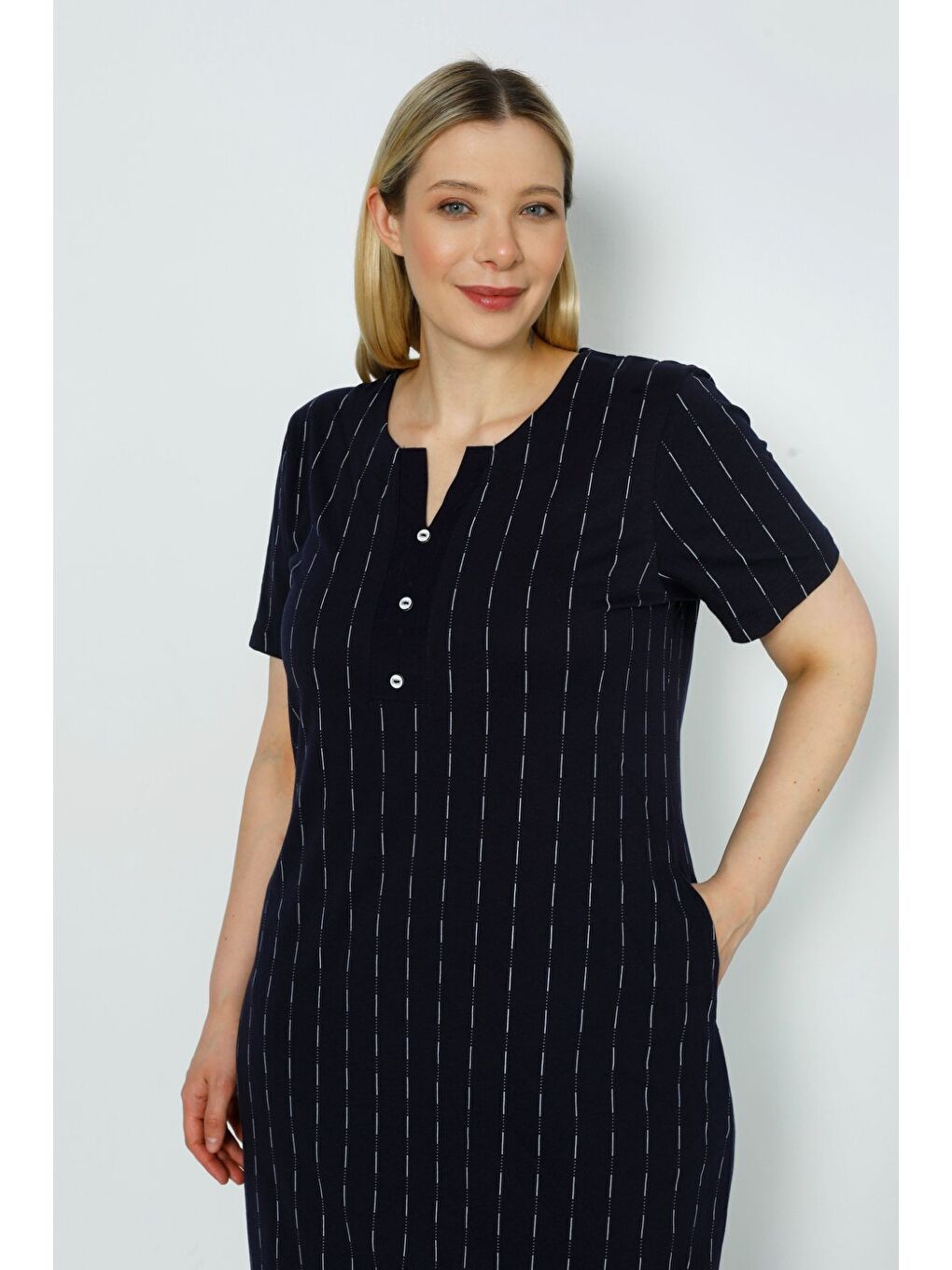 Lacivert Kadın Kısa Kollu Çizgi Desenli Düğmeli Büyük Beden Pamuklu Elbise-1