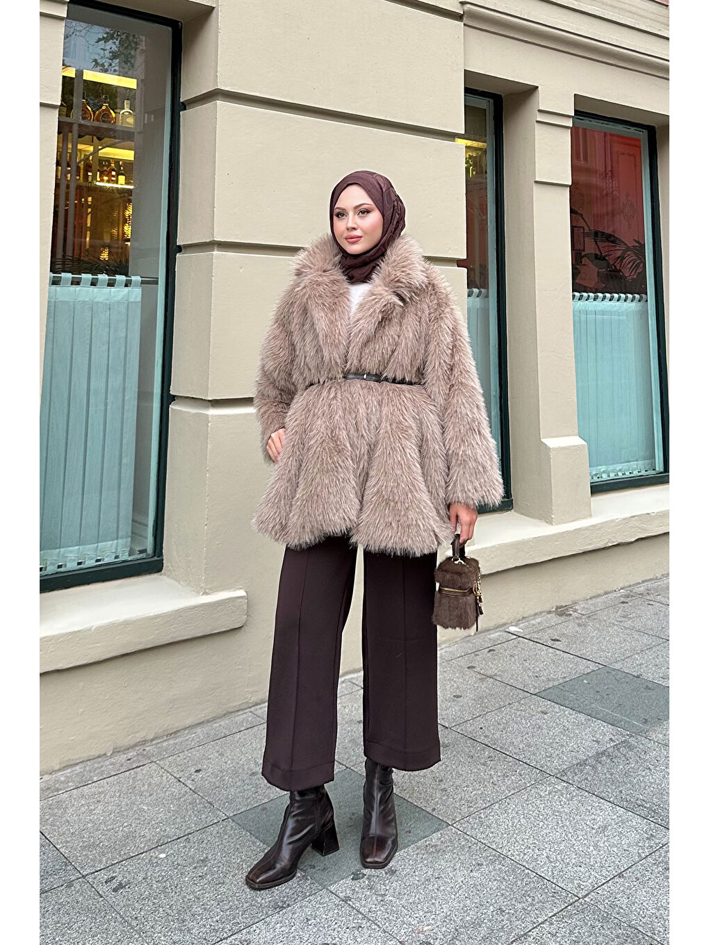 Bej Kadın Sim Detay Kemerli Kaban Taş-4