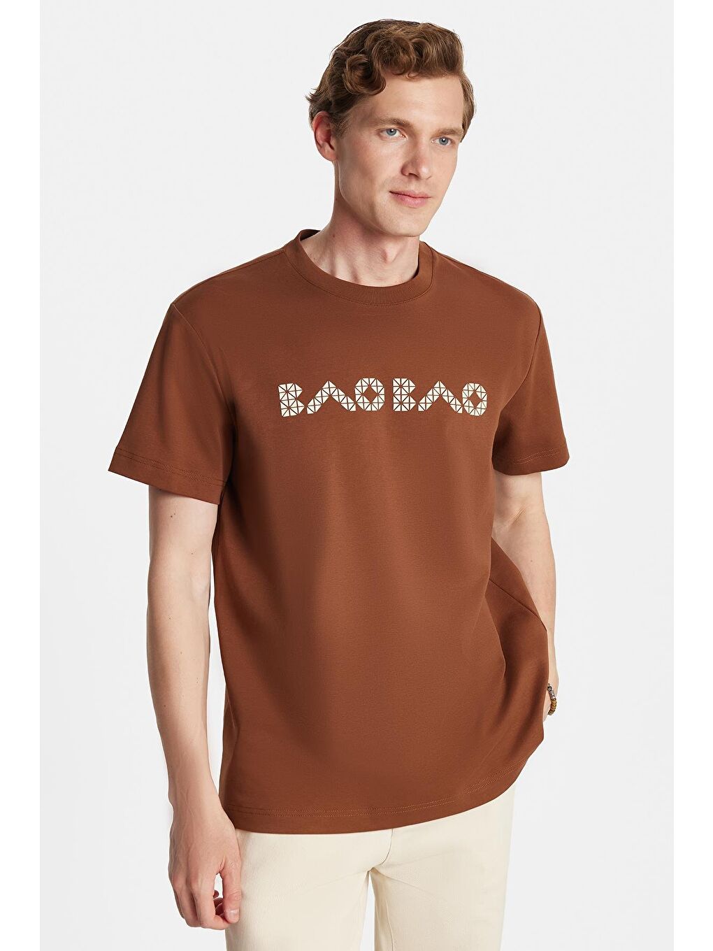 Relax Fit Rahat Kesim Pamuklu Ön Ve Arka Baskı Detaylı Bisiklet Yaka Kahverengi Erkek Tişört-2