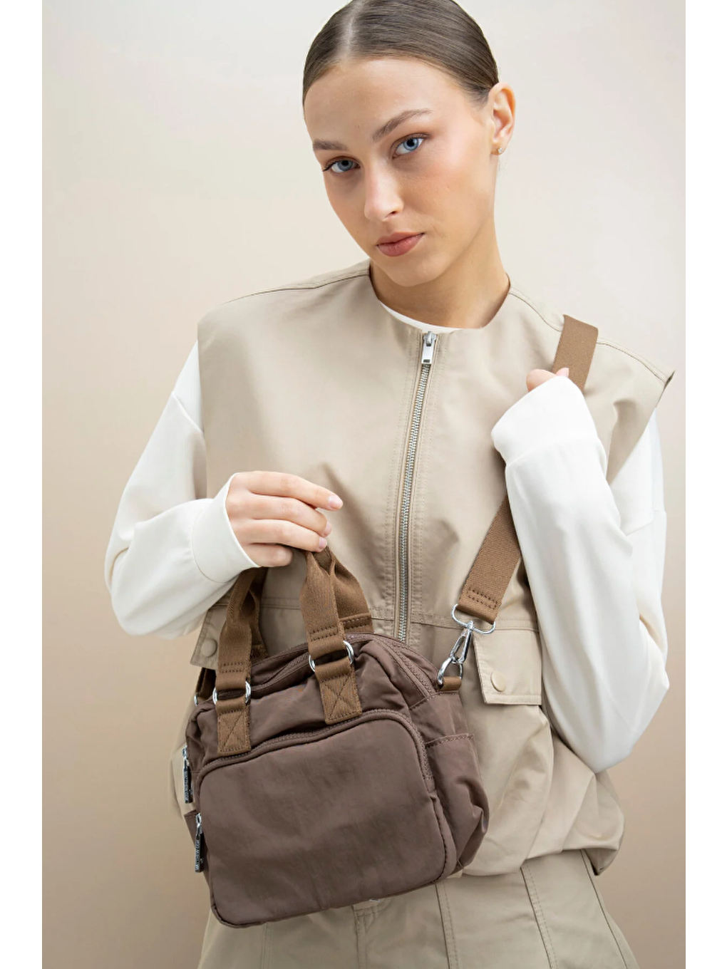 Kahverengi Krinkıl Kumaş Çapraz Askılı Çanta BYN2335-1