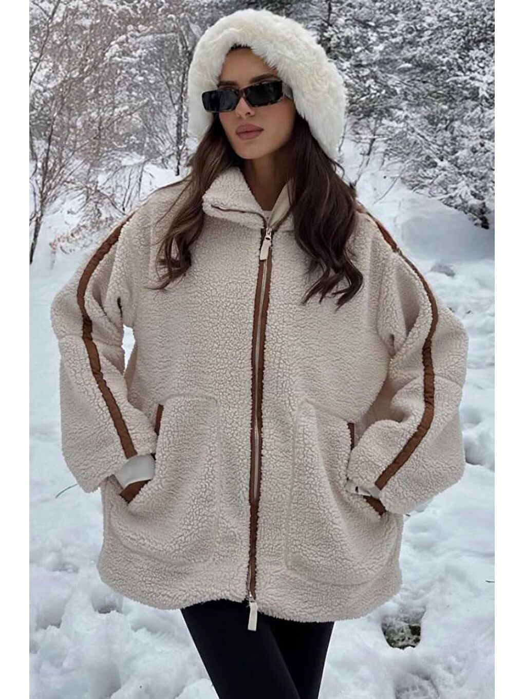 Bej Şerit Detaylı Dik Yaka Kadın Pelüş Mont Mg2260-1