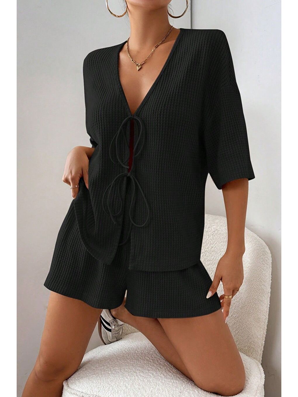 Kadın Siyah Kısa Kollu Bağlamalı Waffle Alt-Üst Şort Takım-3