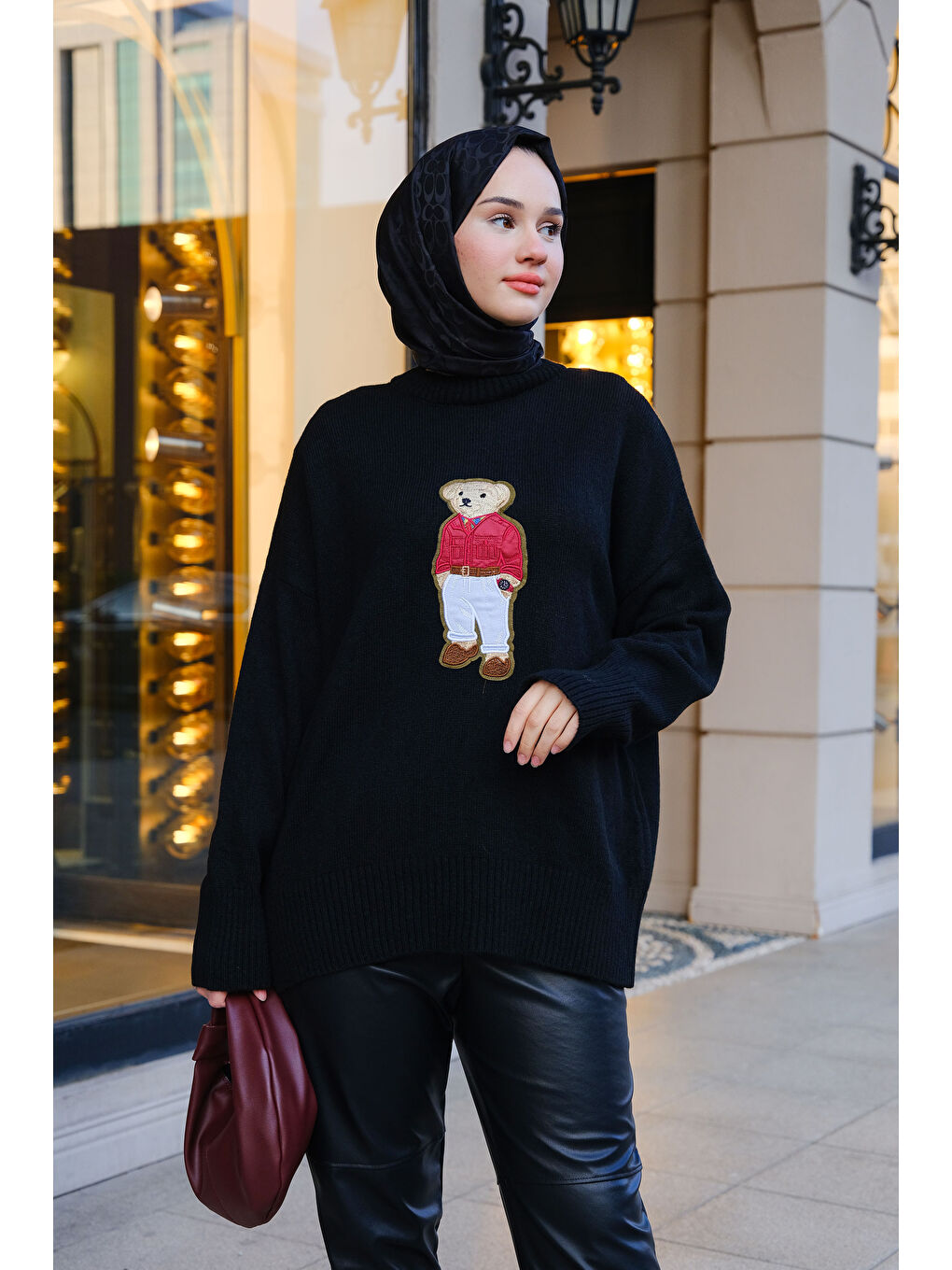 Şardonlu Ayıcık Desenli Bisiklet Yaka Kazak Siyah-2