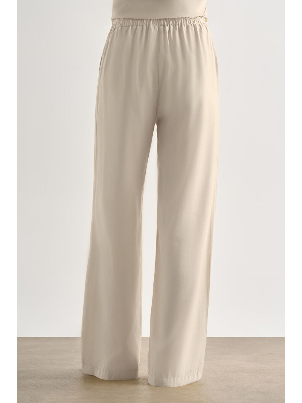 Bej Rengi Rahat Kesim Geniş Paçalı Modal Pantolon-2