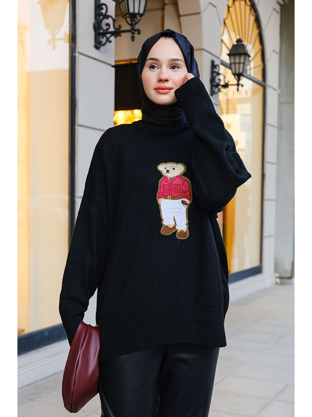 Şardonlu Ayıcık Desenli Bisiklet Yaka Kazak Siyah-3