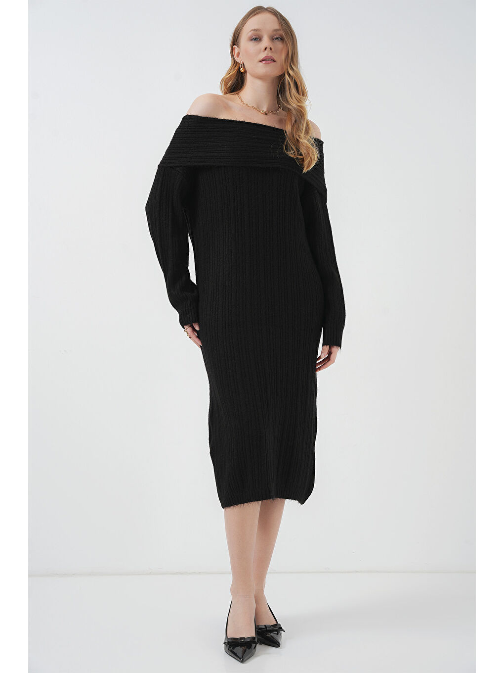 15920 Madonna Yaka Oversize Triko Elbise - Siyah-1