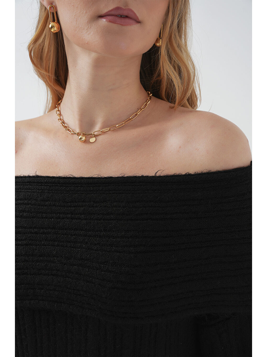 15920 Madonna Yaka Oversize Triko Elbise - Siyah-4