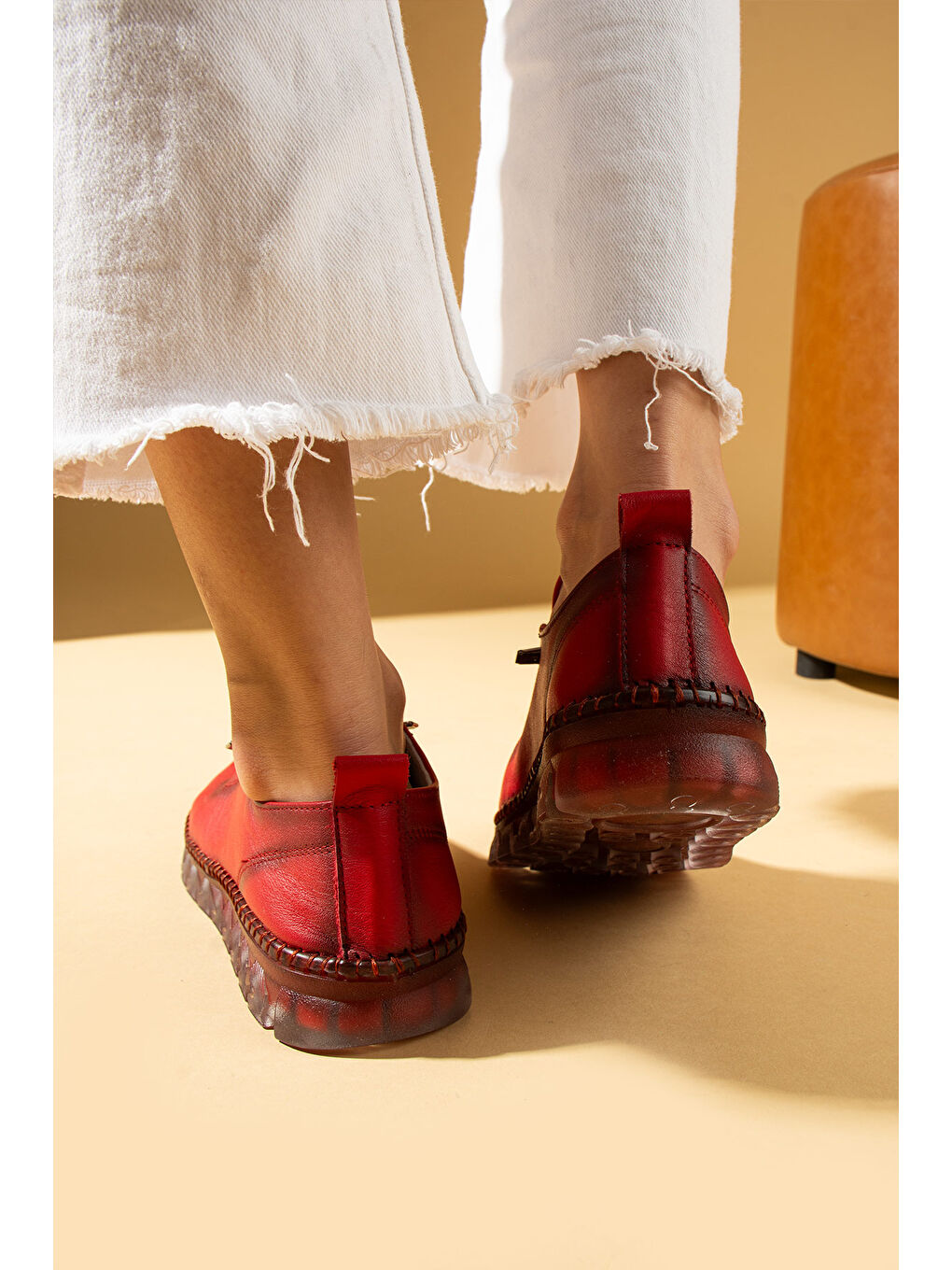 Kırmızı Hakiki Deri Hafif Comfort Taban Lastikli Kadın Spor Ayakkabı 59-680-25-2