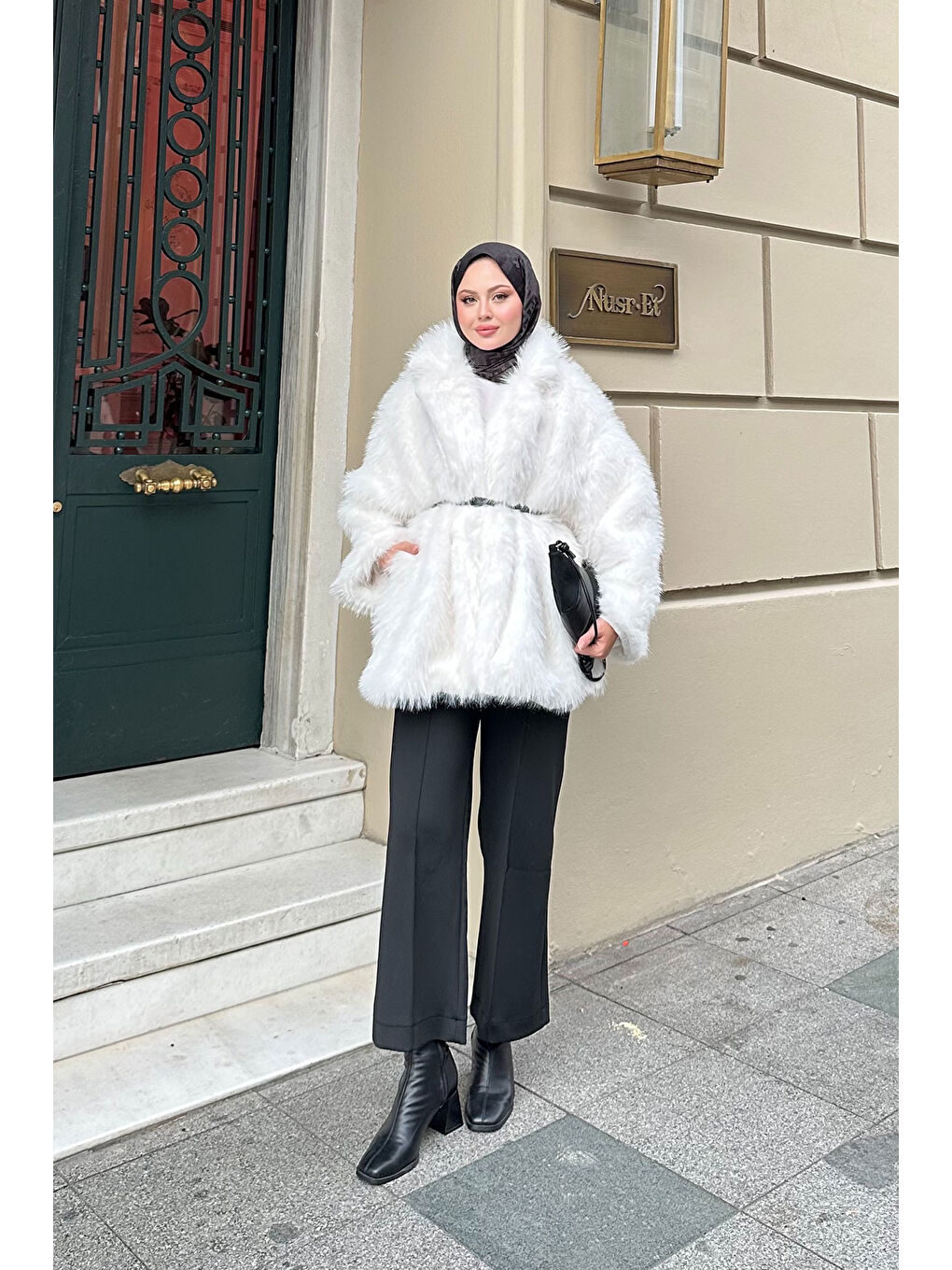 Kadın Sim Detay Kemerli Kaban Ekru-1