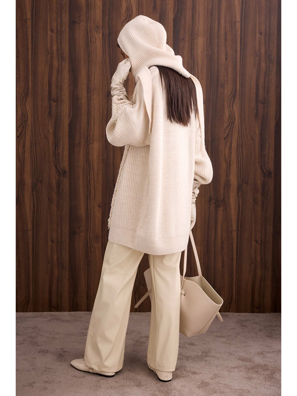 Püskül Detaylı Örme Kazak Ekru-4