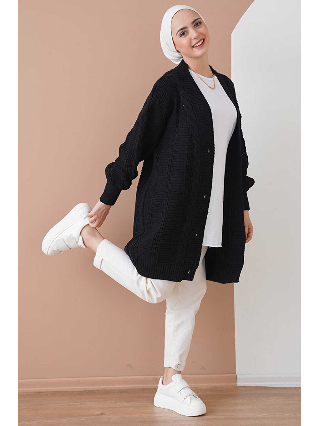 Siyah Kadın Tesettür Triko Hırka 15768