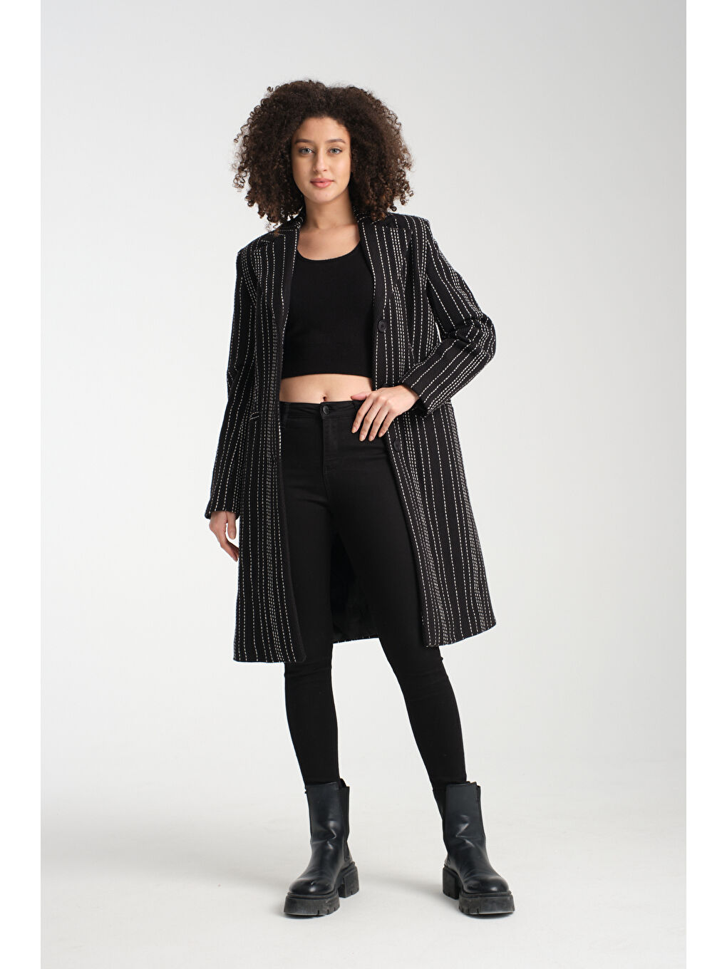 Siyah Kadın Çizgili Kaban K40-1