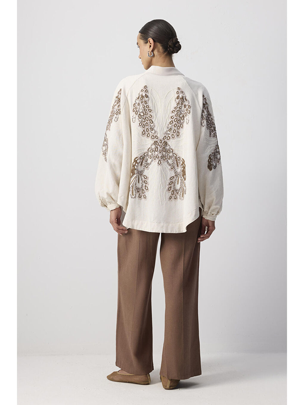 Bej Pul İşlemeli Oversıze Kimono-3