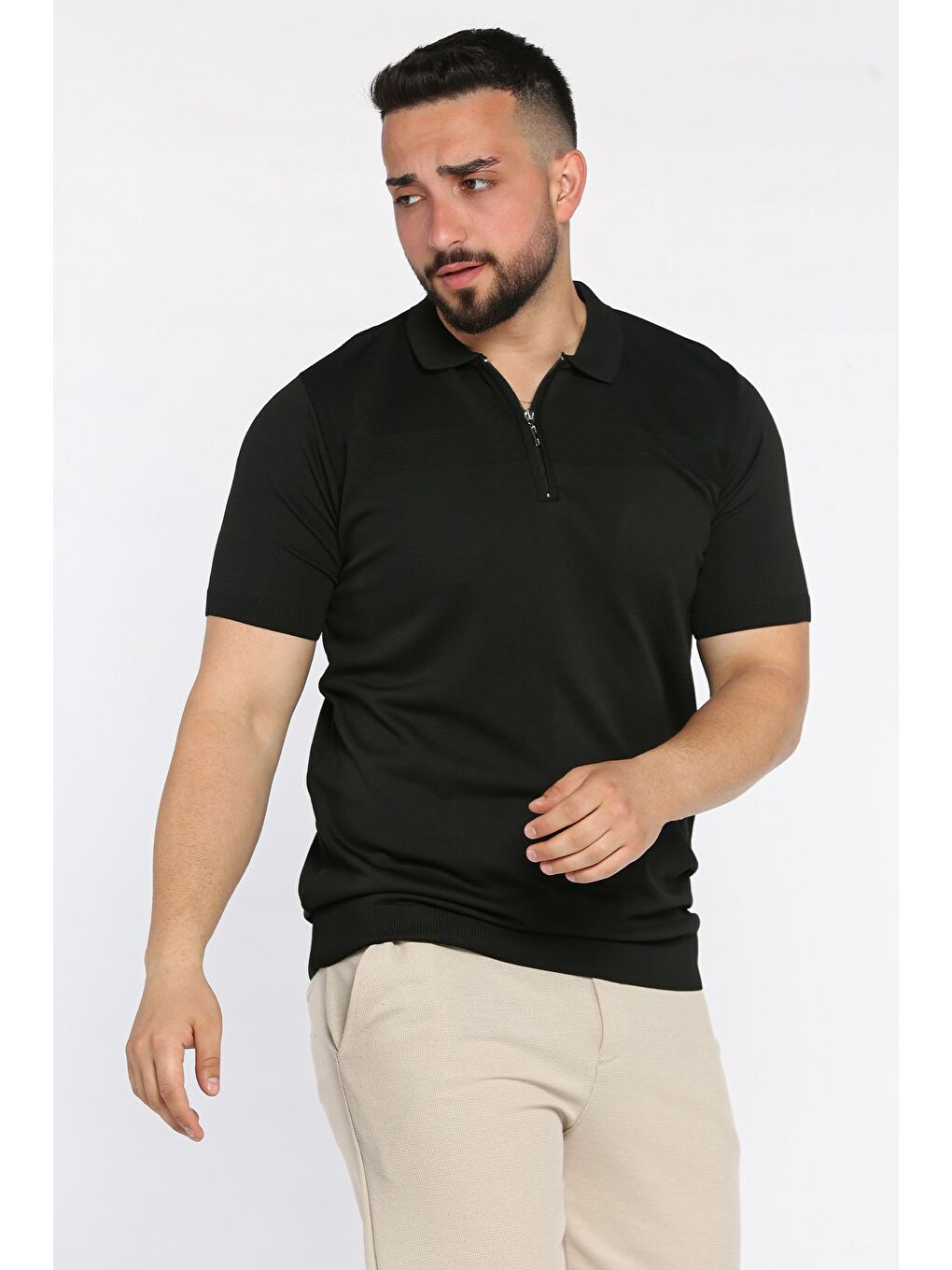 Siyah Erkek Polo Yaka Yarım Fermuarlı Kendinden Desenli Tişört-1