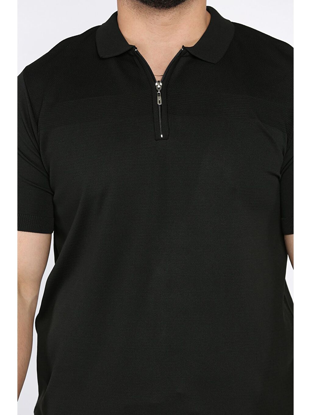Siyah Erkek Polo Yaka Yarım Fermuarlı Kendinden Desenli Tişört-3