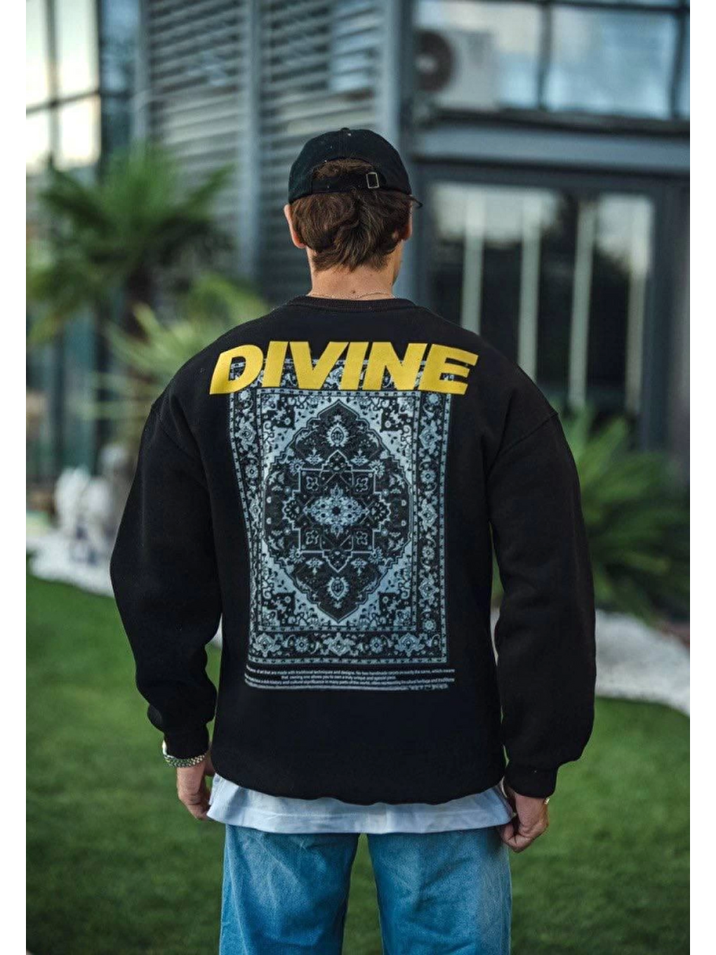 Kışlık Bisiklet Yaka Baskılı Sweatshirt - Siyah-1