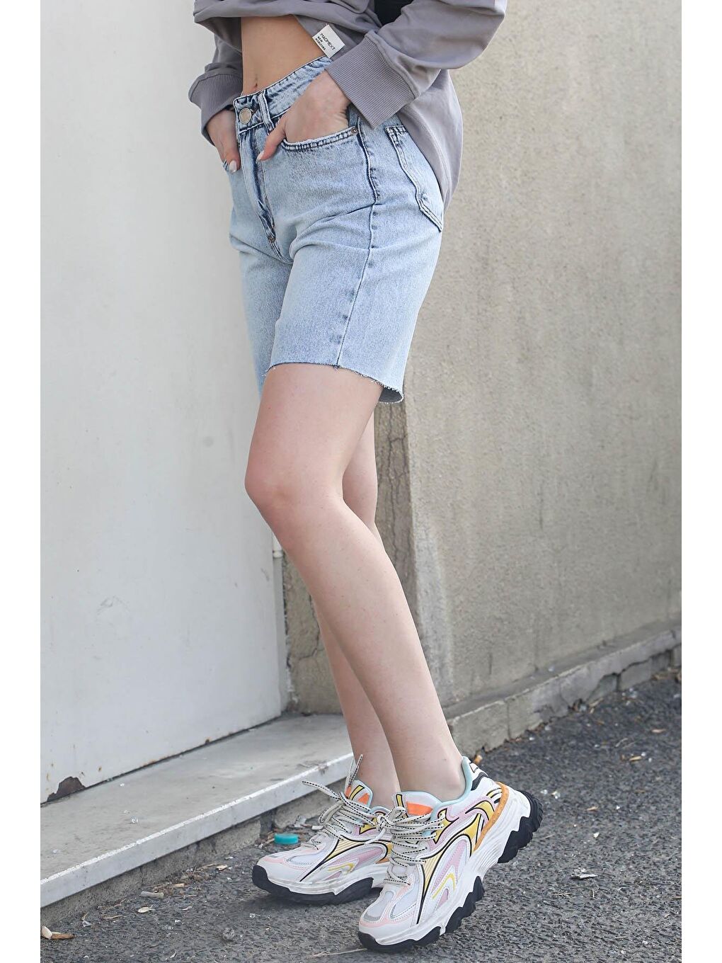 Buz Mavisi Yüksek Bel Regular Fit Basic Jean Şort Mg1495-3