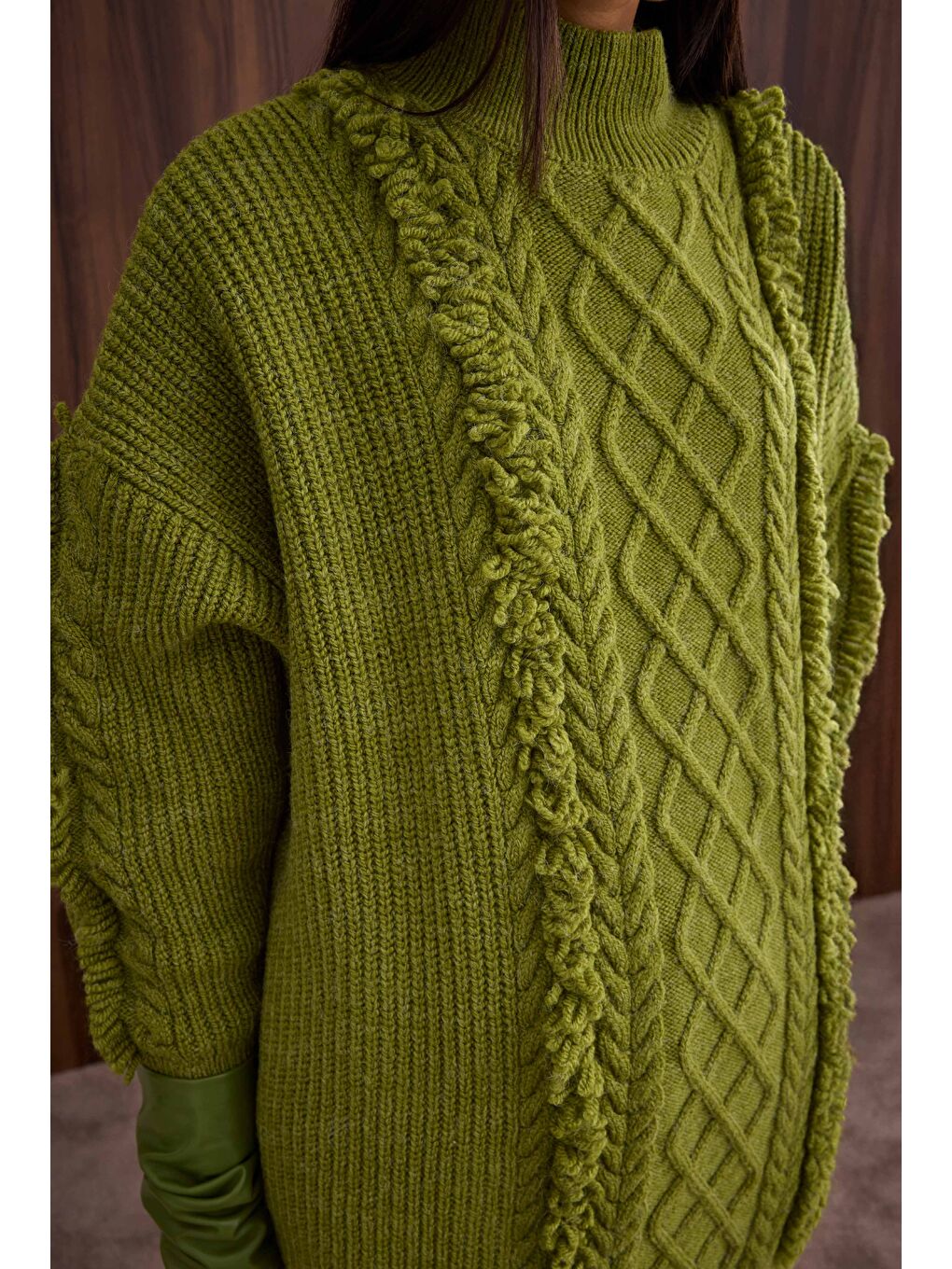 Püskül Detaylı Örme Kazak Yeşil-2